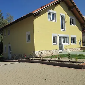Julija 1 Apartman Fuzine