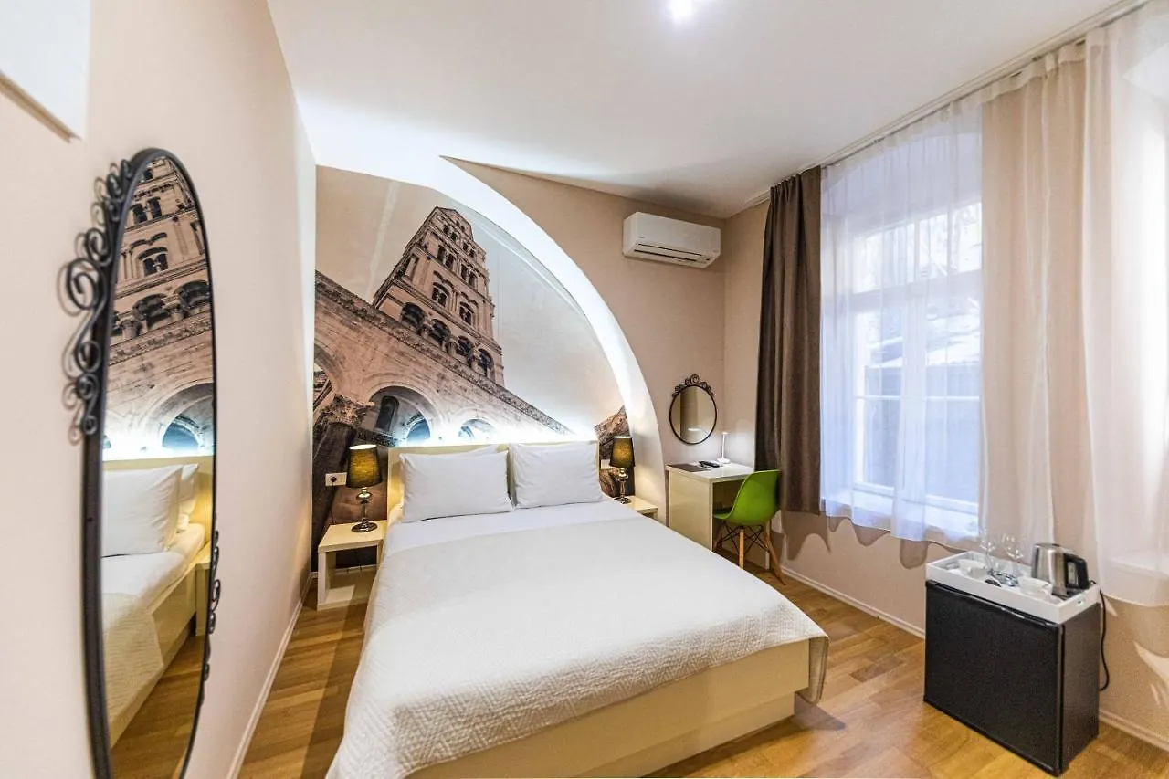Pjaca City Rooms Split 4*,  Croatia