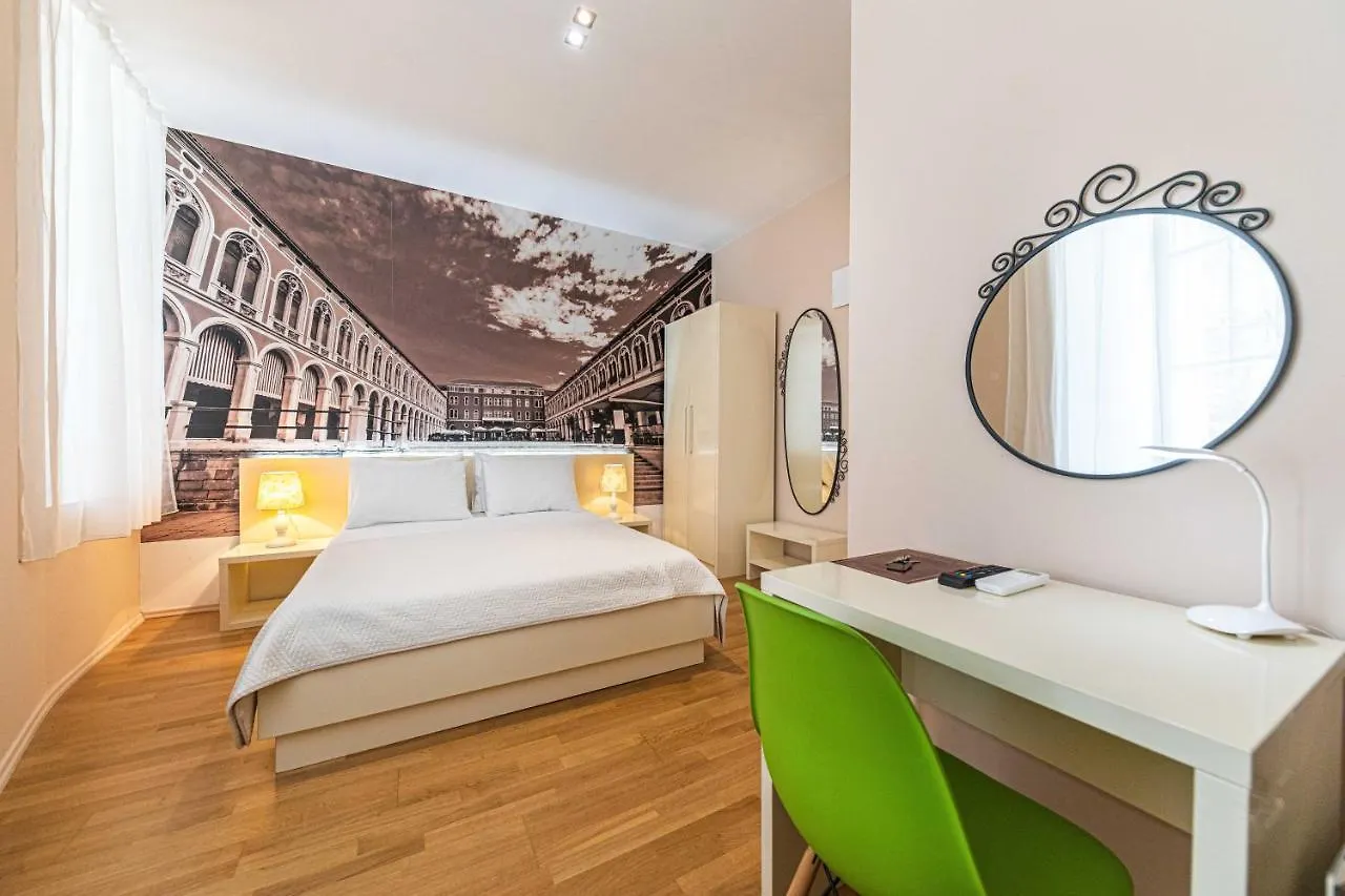Guest house Pjaca City Rooms Split