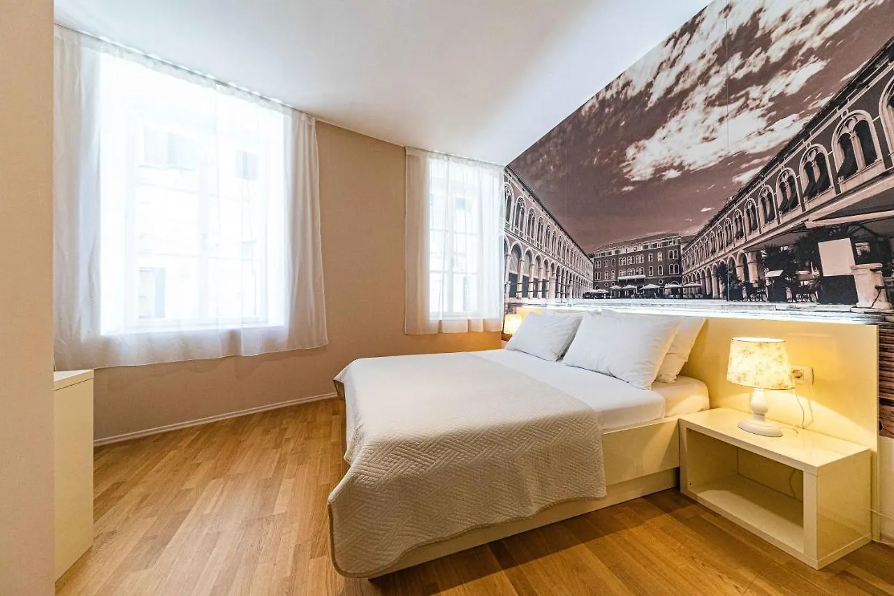 Pjaca City Rooms Split Croatia