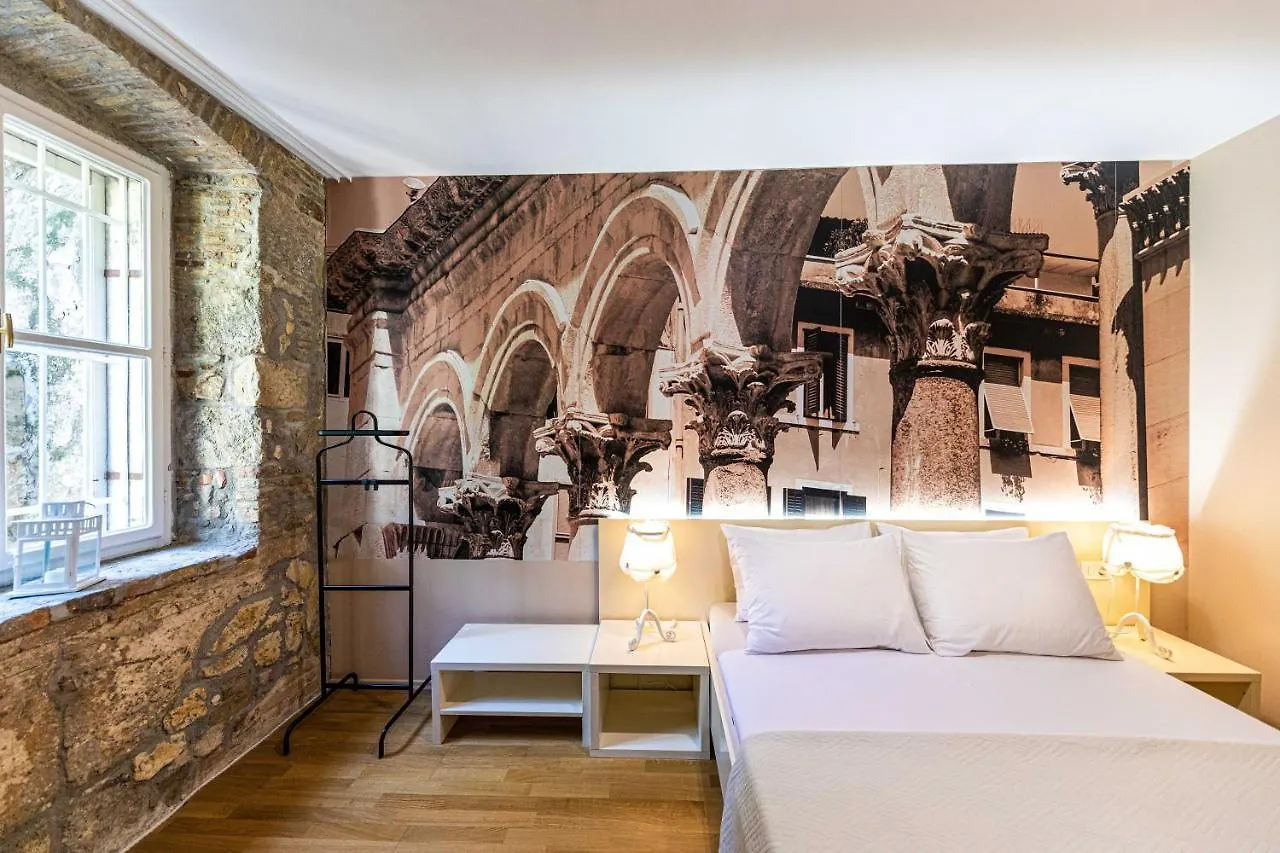 Pjaca City Rooms Split 4*,  Croatia